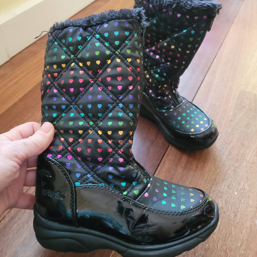 Totes Waterproof Boots Rainbow Hearts Size 11, but runs small